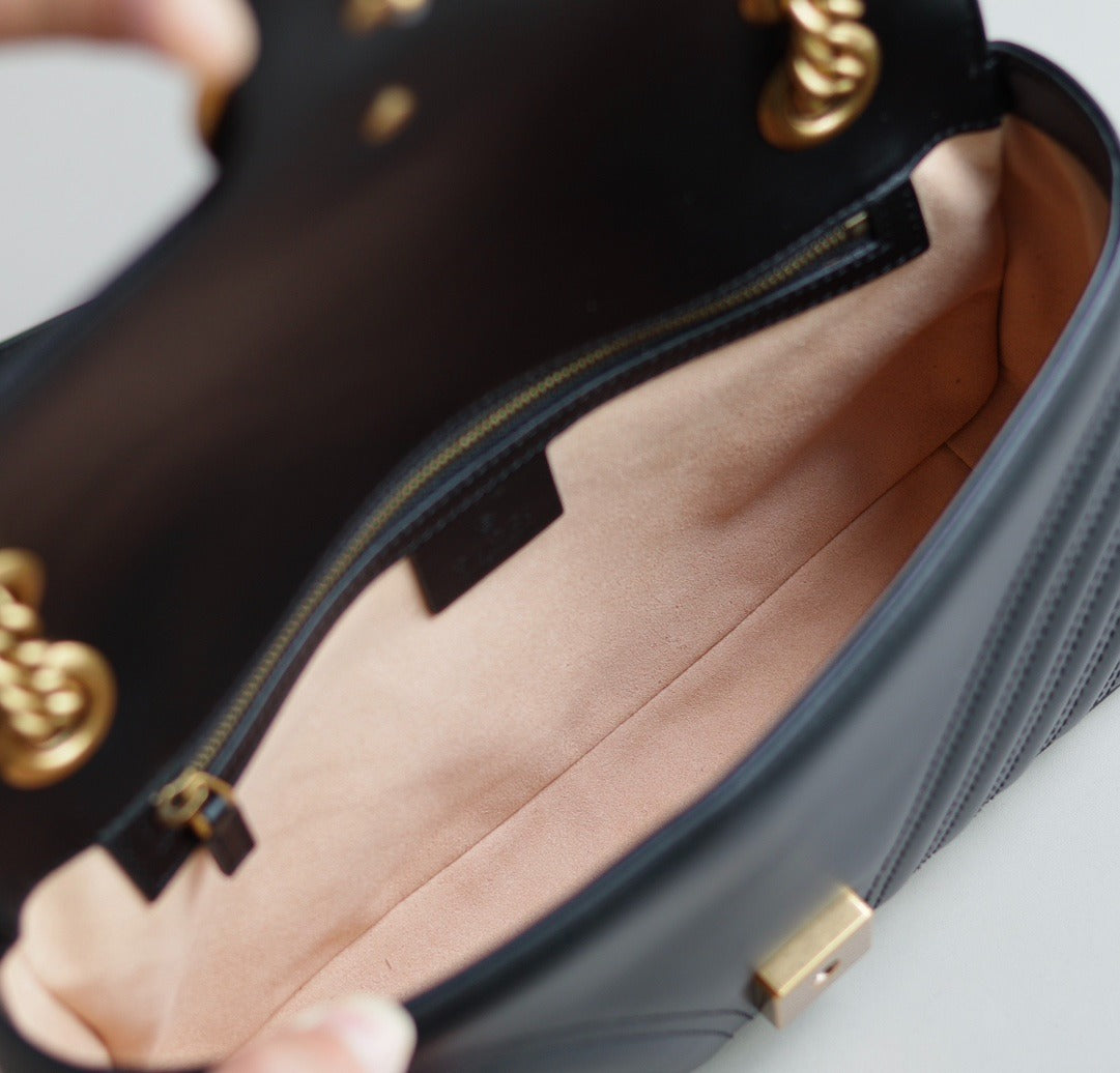 GG Marmont Matelassé Small Shoulder Bag – Classic Black