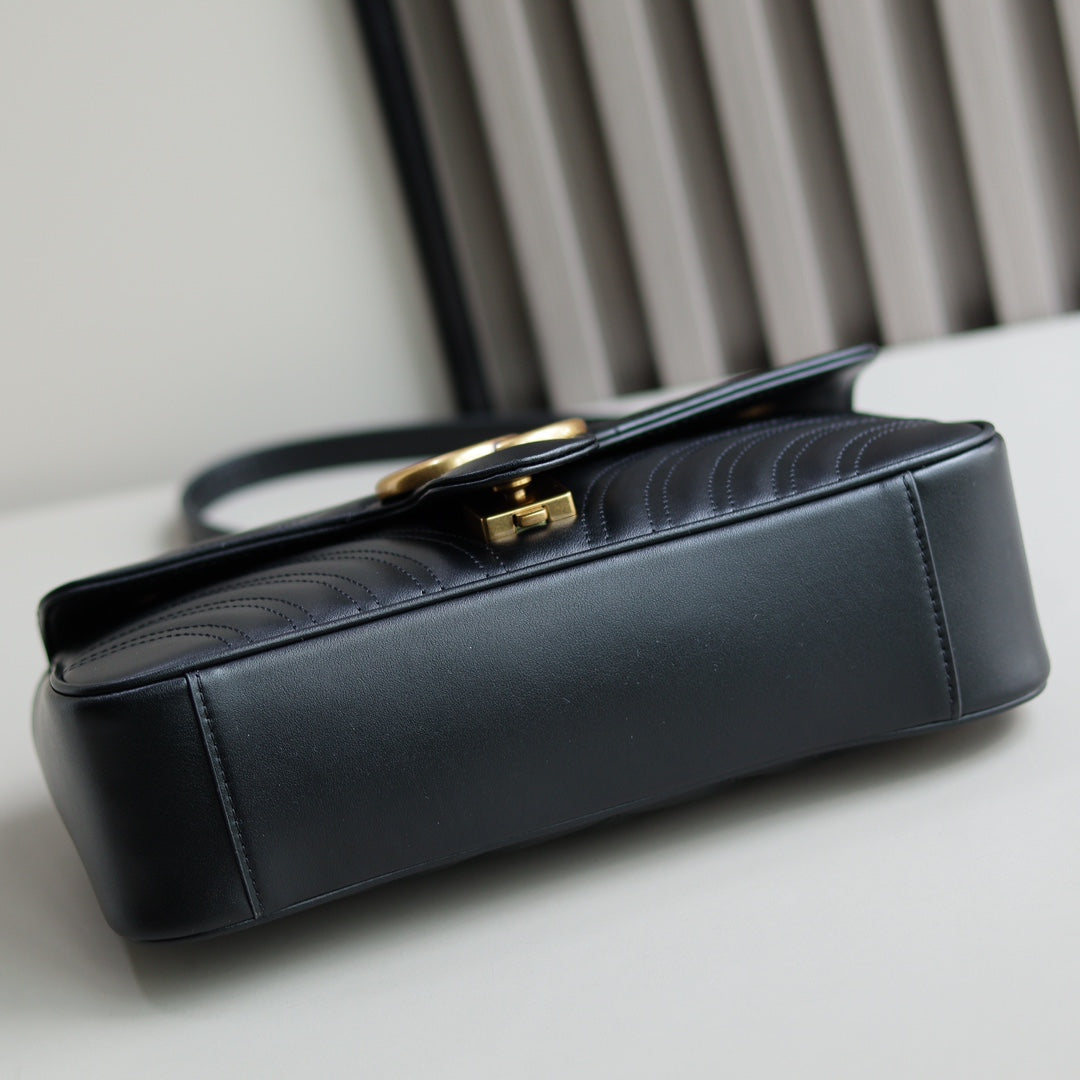 GG Marmont Matelassé Small Shoulder Bag – Classic Black