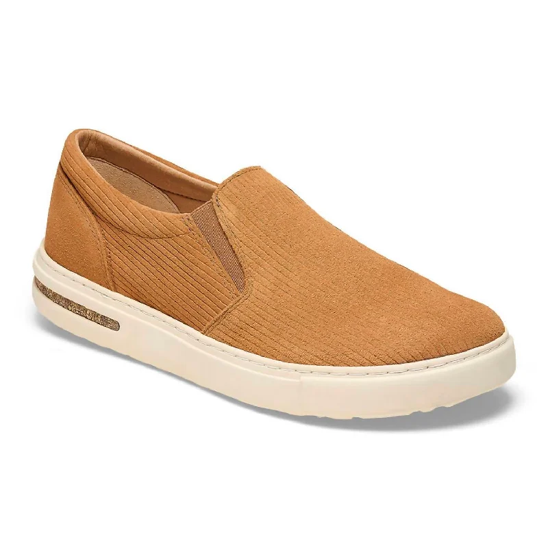 Unique Fashion Women's Oswego Suede Slip On In Cork Brown