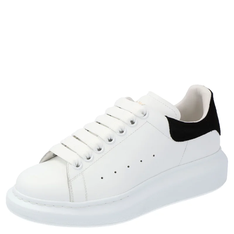 Free And Comfortable Larry Sneaker