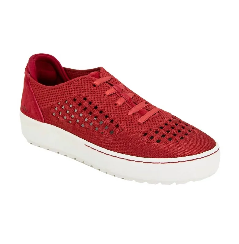 Free And Comfortable Women's Lilac Sneaker In Red