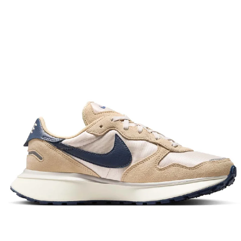 Versatile Items Nike Women's Phoenix Waffle Shoes