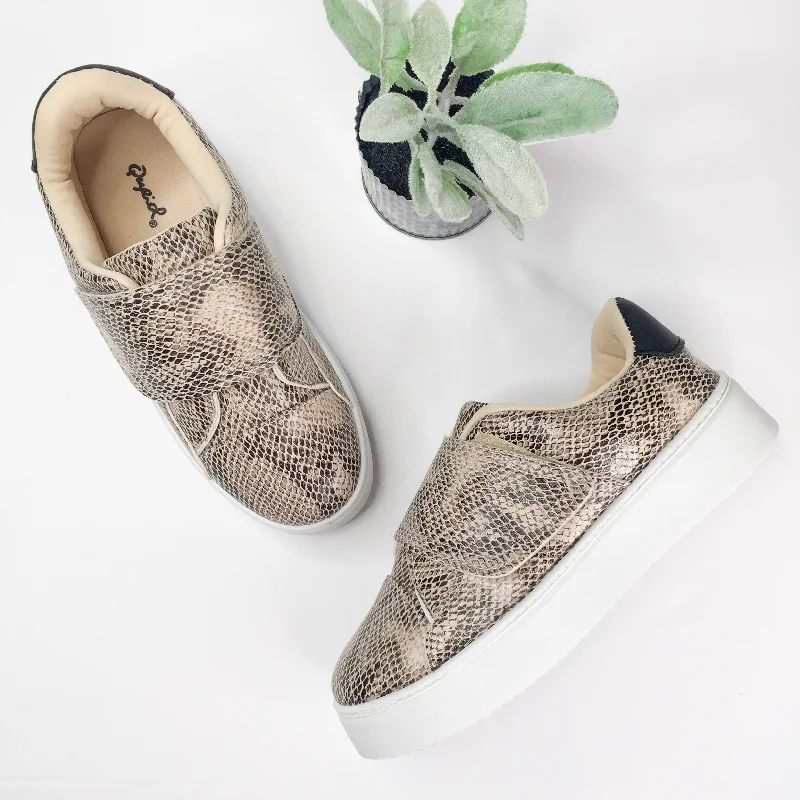 Practical Style Last Chance Size 6 | Don't Be Moody Snakeskin Velcro Platform Sneakers Practical Style Last Chance Size 6 | Don't Be Moody Snakeskin Velcro Platform Sneakers