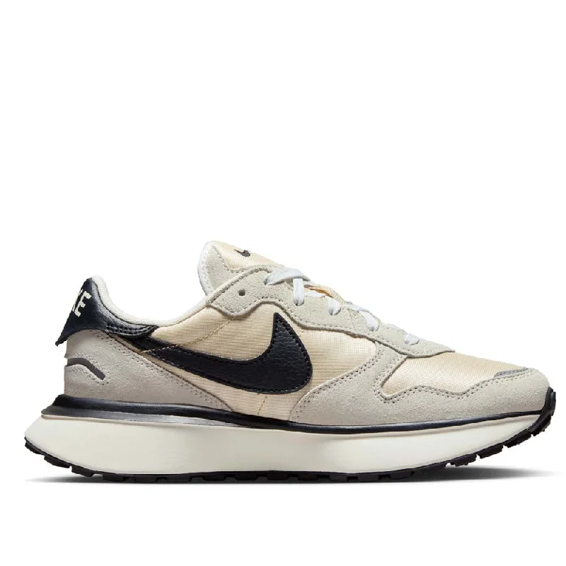 Celebrity Picks Nike Women's Phoenix Waffle Shoes