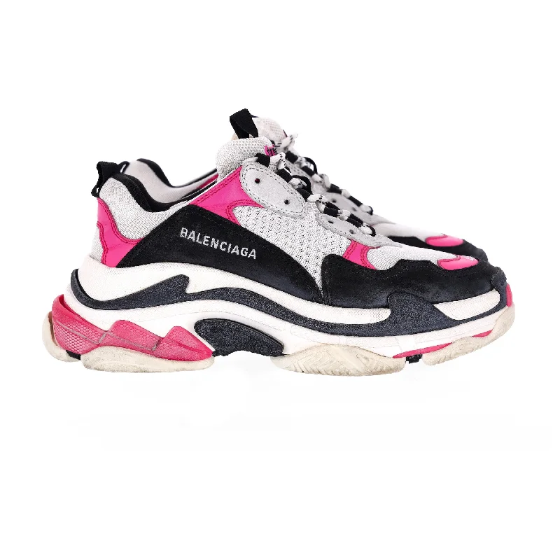 Exquisite Details Balenciaga Triple S Sneakers in Pink Polyester