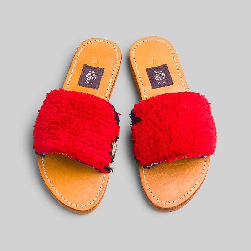 Fashion Wear Rug Sandal Size 7