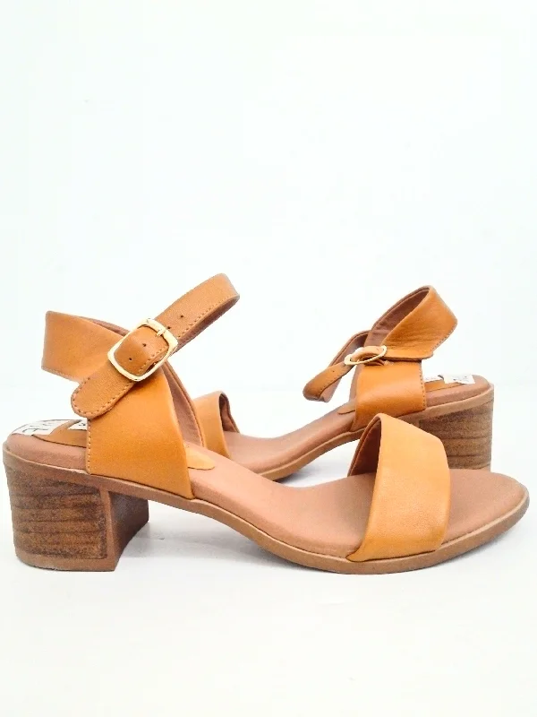 Retro Design Steve Madden Women's Brown Leather April Size 7.5 M