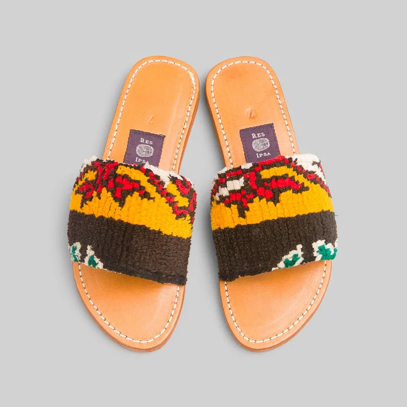 Trendy Items Rug Sandal Size 7