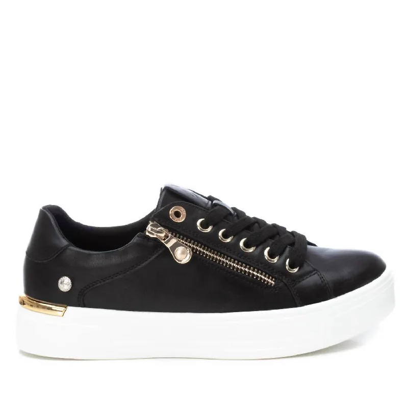 Classic Style Women's Trainer Sneakers In Black