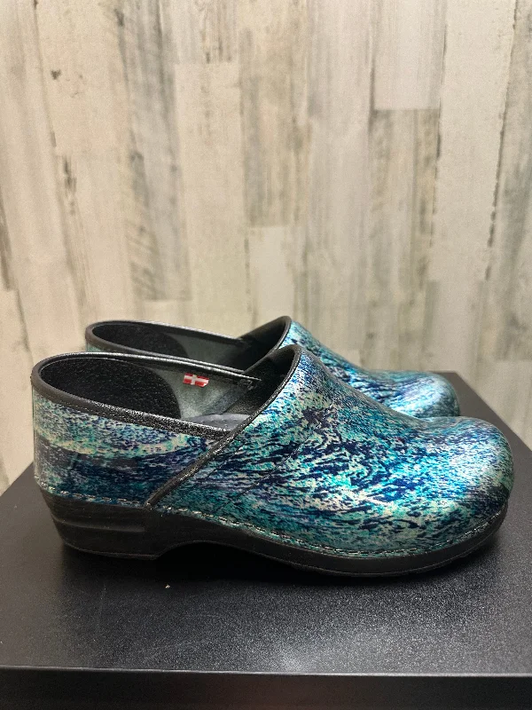 Versatile Itinerary Blue Shoes Heels Block Sanita, Size 10