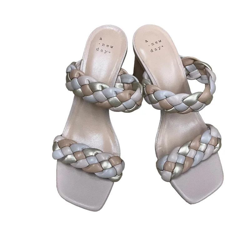 Creative Prints Gold & Tan Shoes Heels Block A New Day, Size 7.5