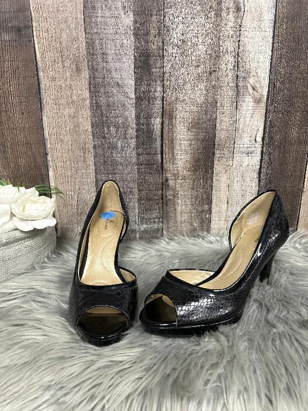 European Plan Black Shoes Heels Stiletto Bandolino, Size 7.5