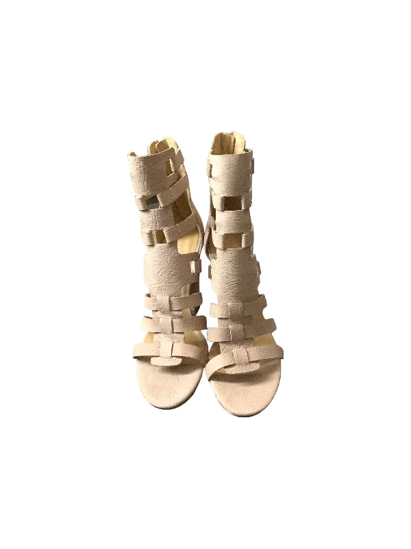 Sports Fashion Tan Shoes Heels Block Ivanka Trump, Size 8.5