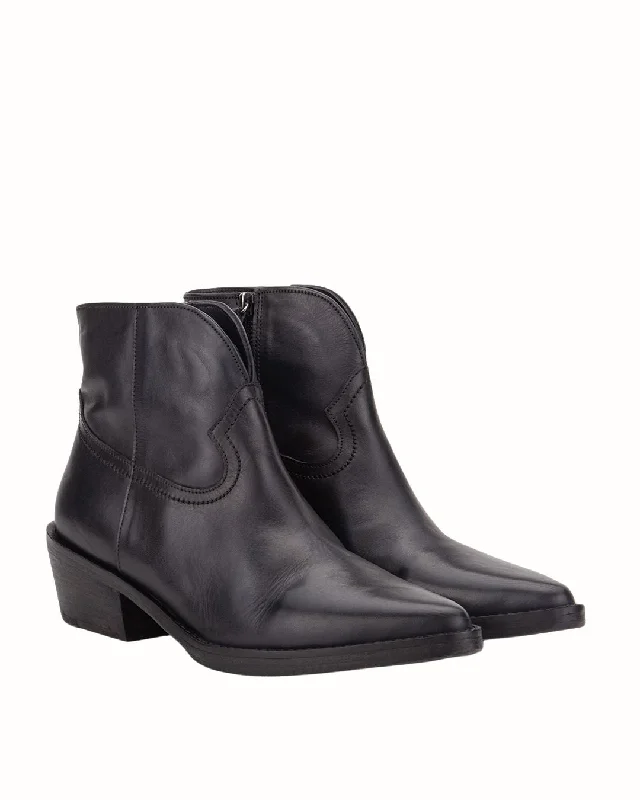 Sports And Leisure Women's Arielle Bootie
