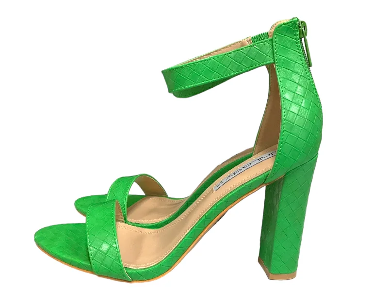 Fashionable Inner Wear Green Shoes Heels Block Clothes Mentor, Size 11