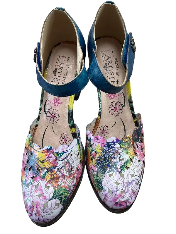 American Style Multi-colored Shoes Heels Block Clothes Mentor, Size 10.5