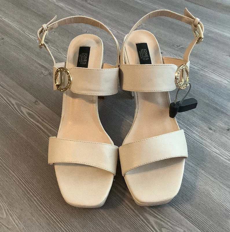Fashion Design Beige Shoes Heels Block Jones New York, Size 10