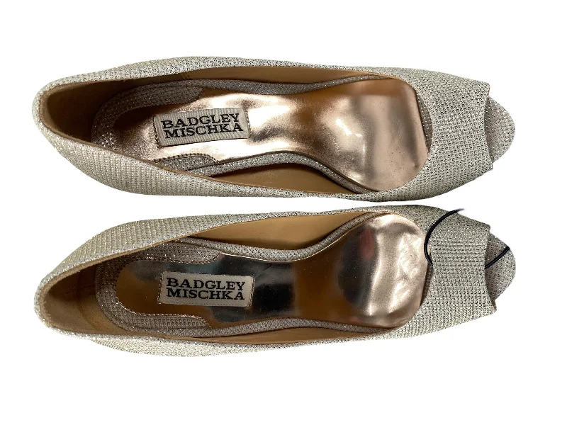 Classic Series Gold Shoes Heels Stiletto Badgley Mischka, Size 7