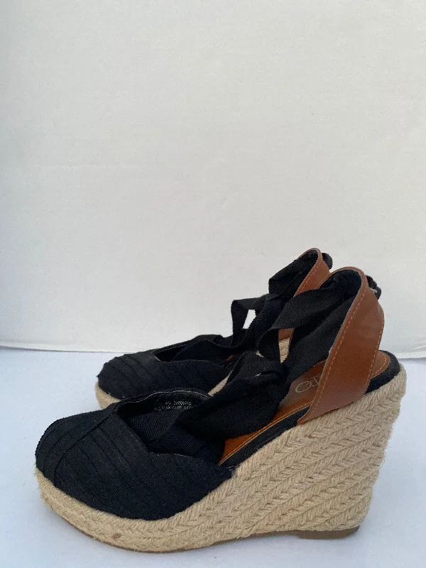 Romantic Data Black Shoes Heels Block Cato, Size 6