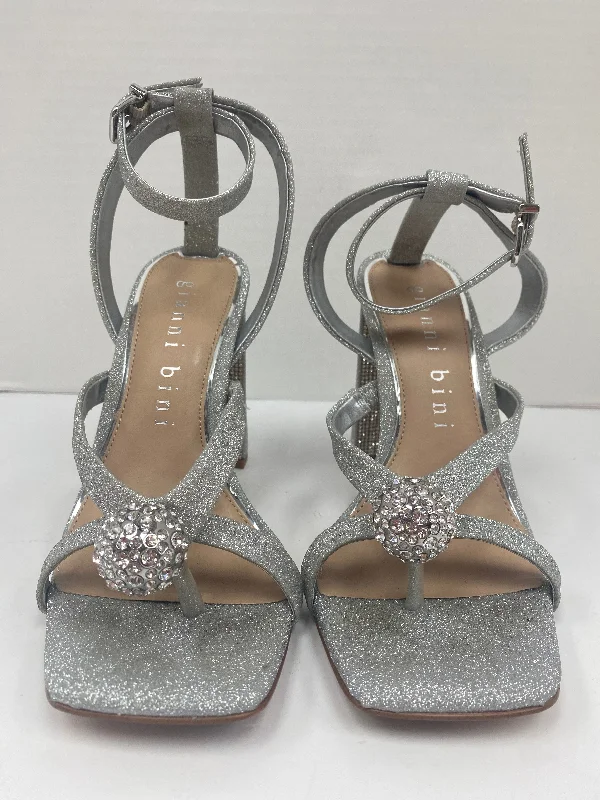 Fashion Expert Silver Shoes Heels Block Gianni Bini, Size 7