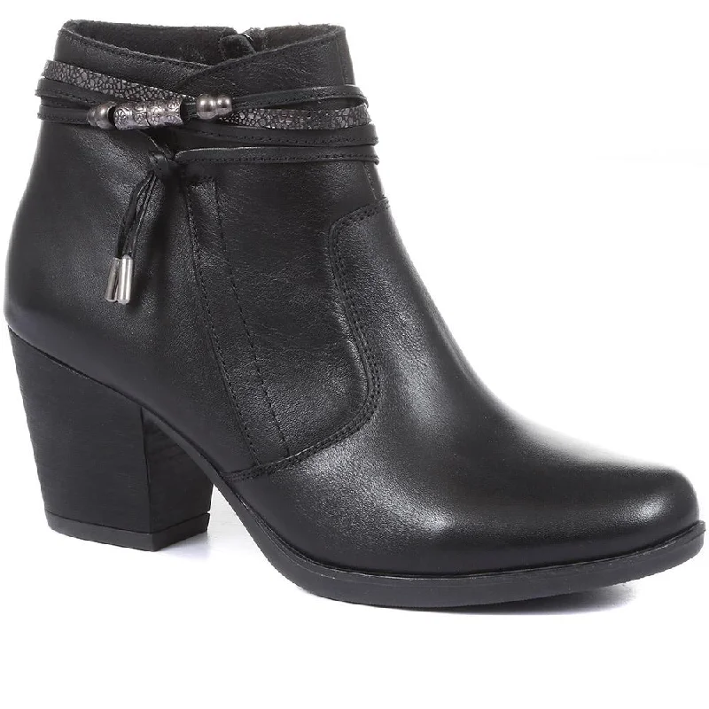 Trendy Items Heeled  Leather Ankle Boots - VED34001 / 320 366