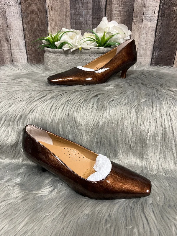 New Season Series Brown Shoes Heels Stiletto J Renee, Size 8