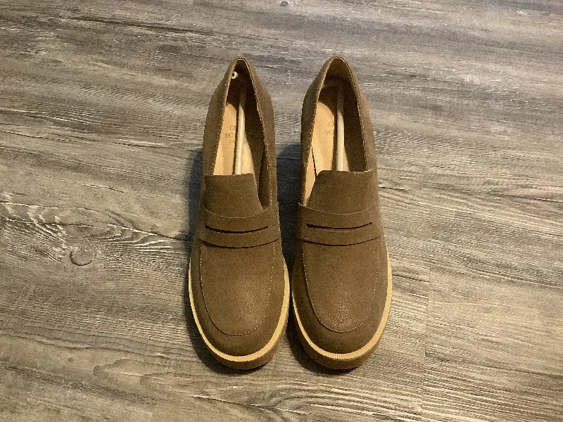 Breathable Design Taupe Shoes Heels Block Cmc, Size 9
