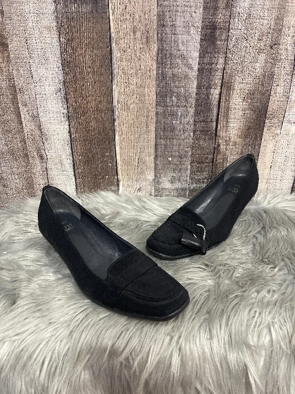 Romantic Temperament Black Shoes Heels Stiletto Stuart Weitzman, Size 8