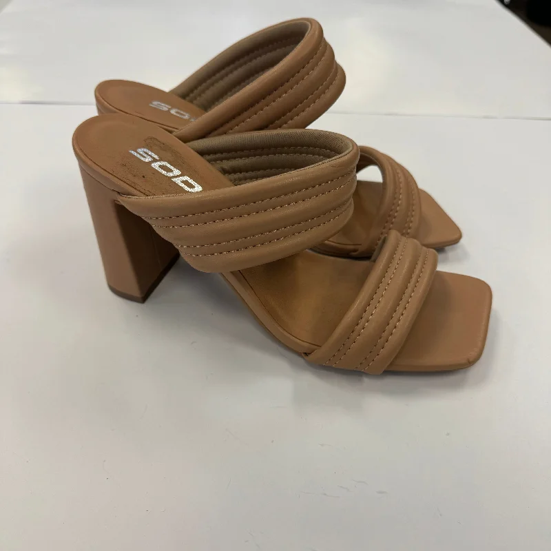 Versatile Itinerary Beige Shoes Heels Block Soda, Size 8