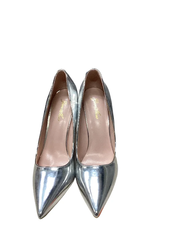 Romantic Temperament Silver Shoes Heels Stiletto Clothes Mentor, Size 7