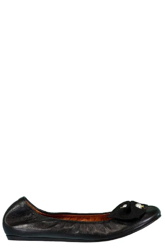 Minimal Classic Bow and Pearl Ballerina Slippers