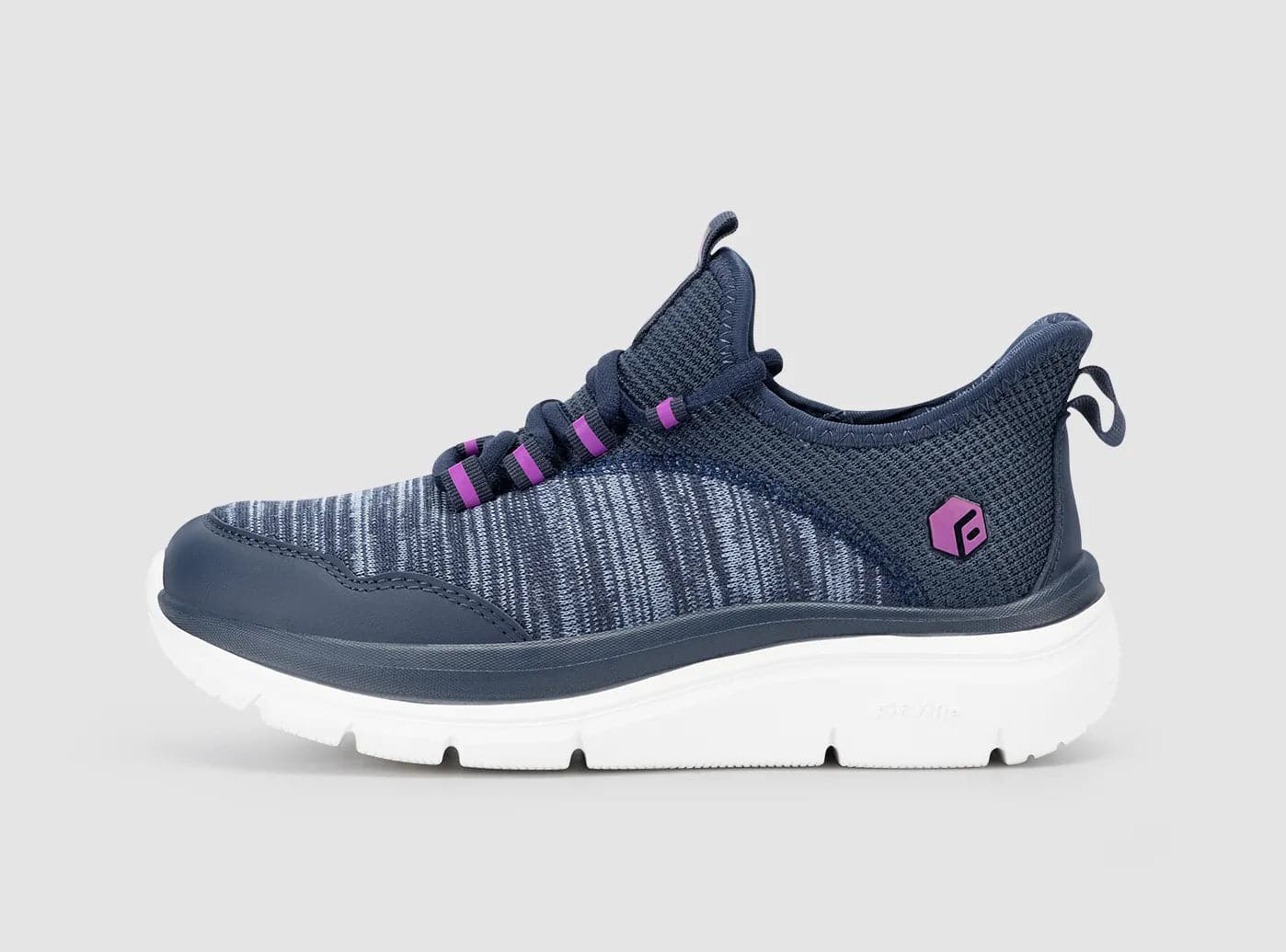 American Style FitVille Women's Cloud Wanderer V7