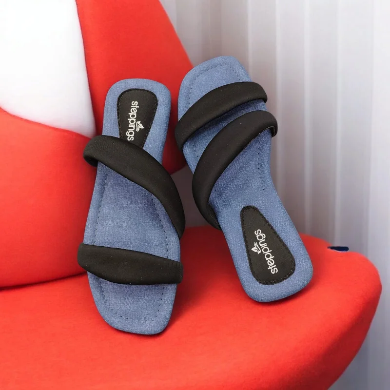 Refreshing Design CASSIEY Stylish Slaone Casuals Blue pink Flat For Women