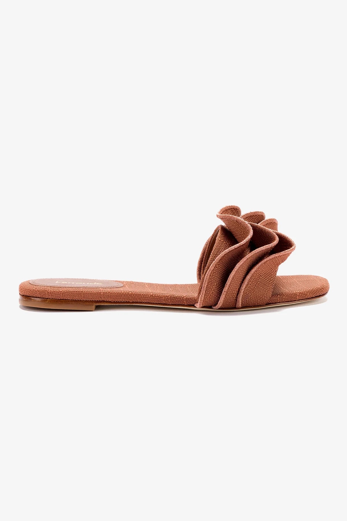 Personalized Outfit Ivy Ruffle Flat Mule In Caramel Raffia