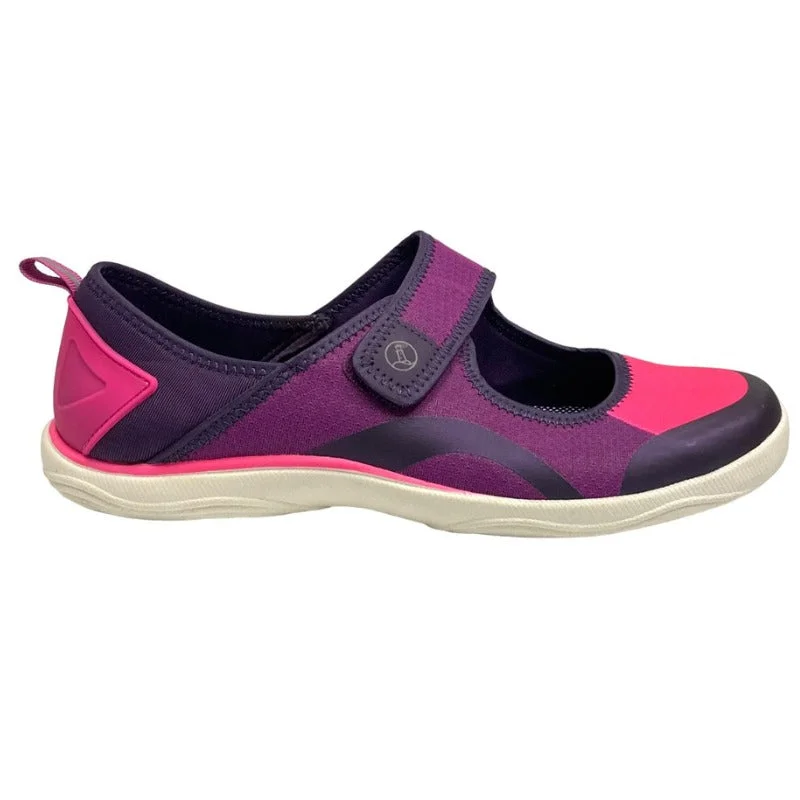 Dressing Tips Lands' End Women's Casual Shoe