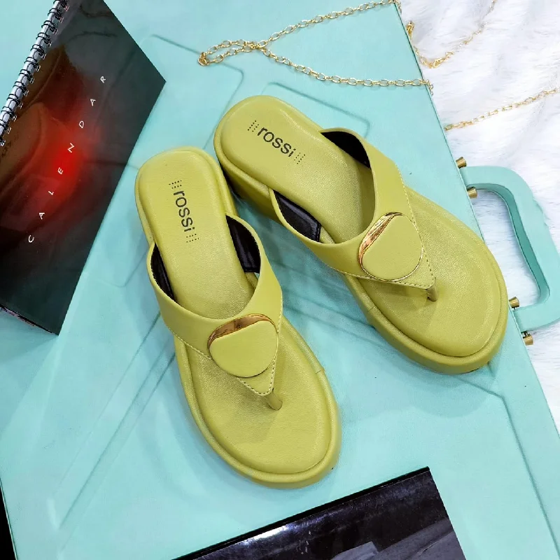 Fashion And Simplicity Girls Flat T-Strap Flats with Buckles
