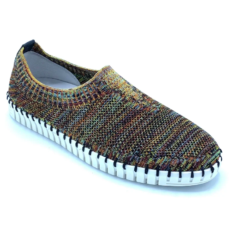 Must-have For Fashion Lucy Stretch Sneaker in Tan Mosaic CLOSEOUTS