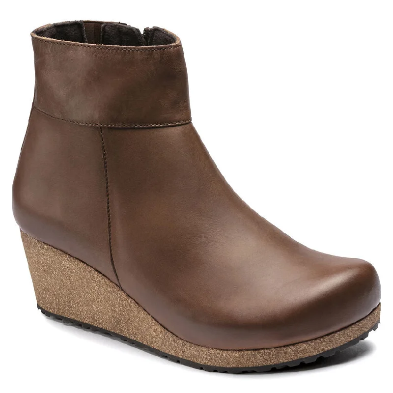High-quality Styles Ebba Wedge Ankle Boot in Cognac