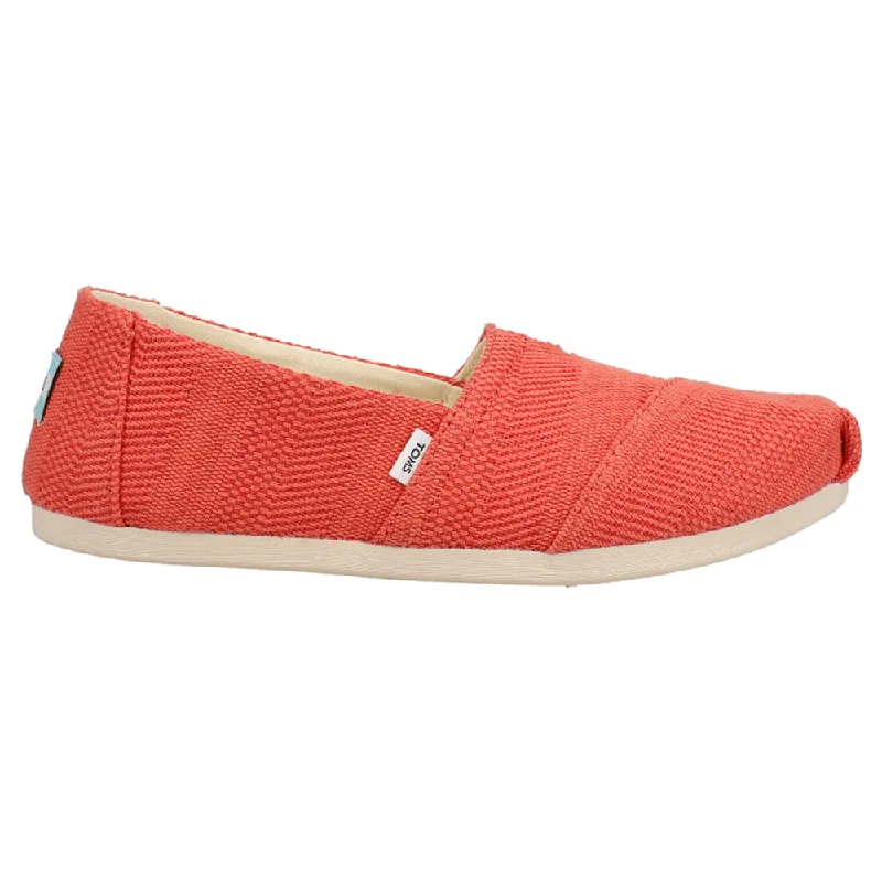 Free And Comfortable Alpargata Classic Slip On Flats