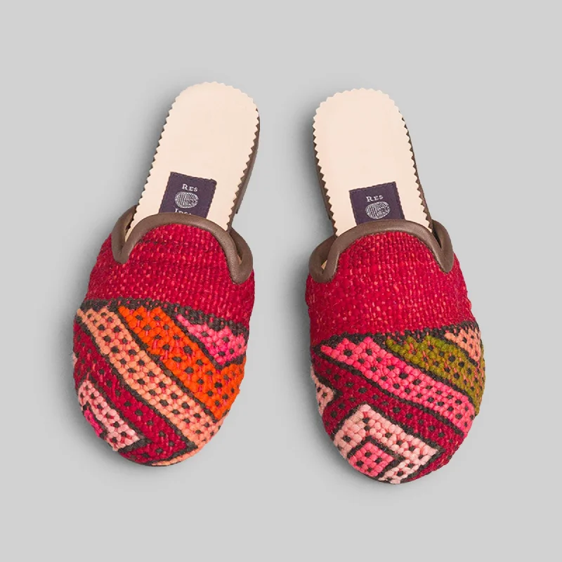 Youthful Style Women's Kilim Mule Size 6